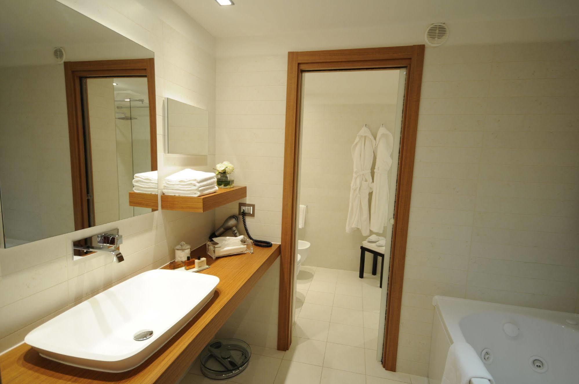 Pugnochiuso Resort - Hotel Del Faro Eksteriør bilde