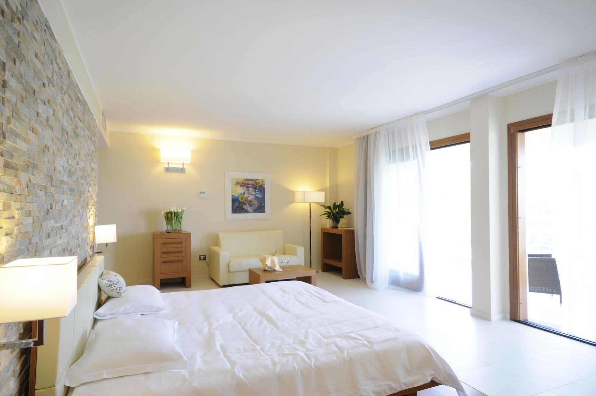 Pugnochiuso Resort - Hotel Del Faro Eksteriør bilde